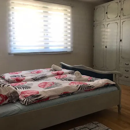 Mario Apartamento Bihać